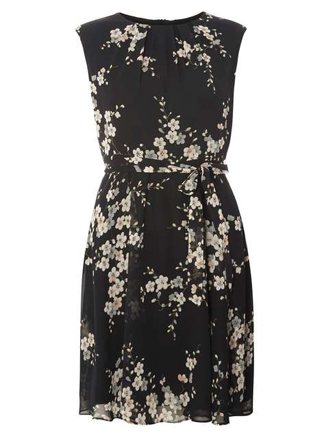 **Billie & Blossom Petite Black Floral Dress